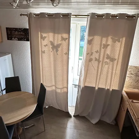 Apartman Wohnen Auf Zeit In *