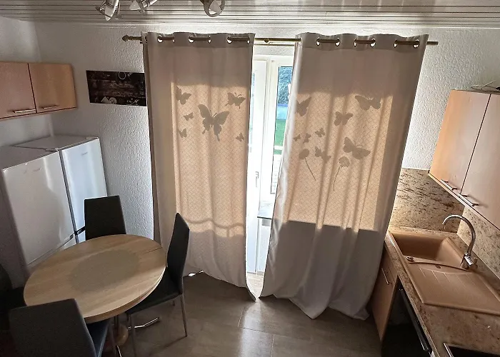 Apartman Wohnen Auf Zeit In *